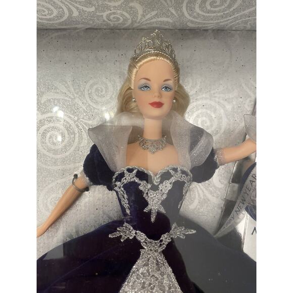 Vintage 2000 Mattel Millennium Princess Barbie Doll NIB Keepsake Hallmark - Picture 4 of 10